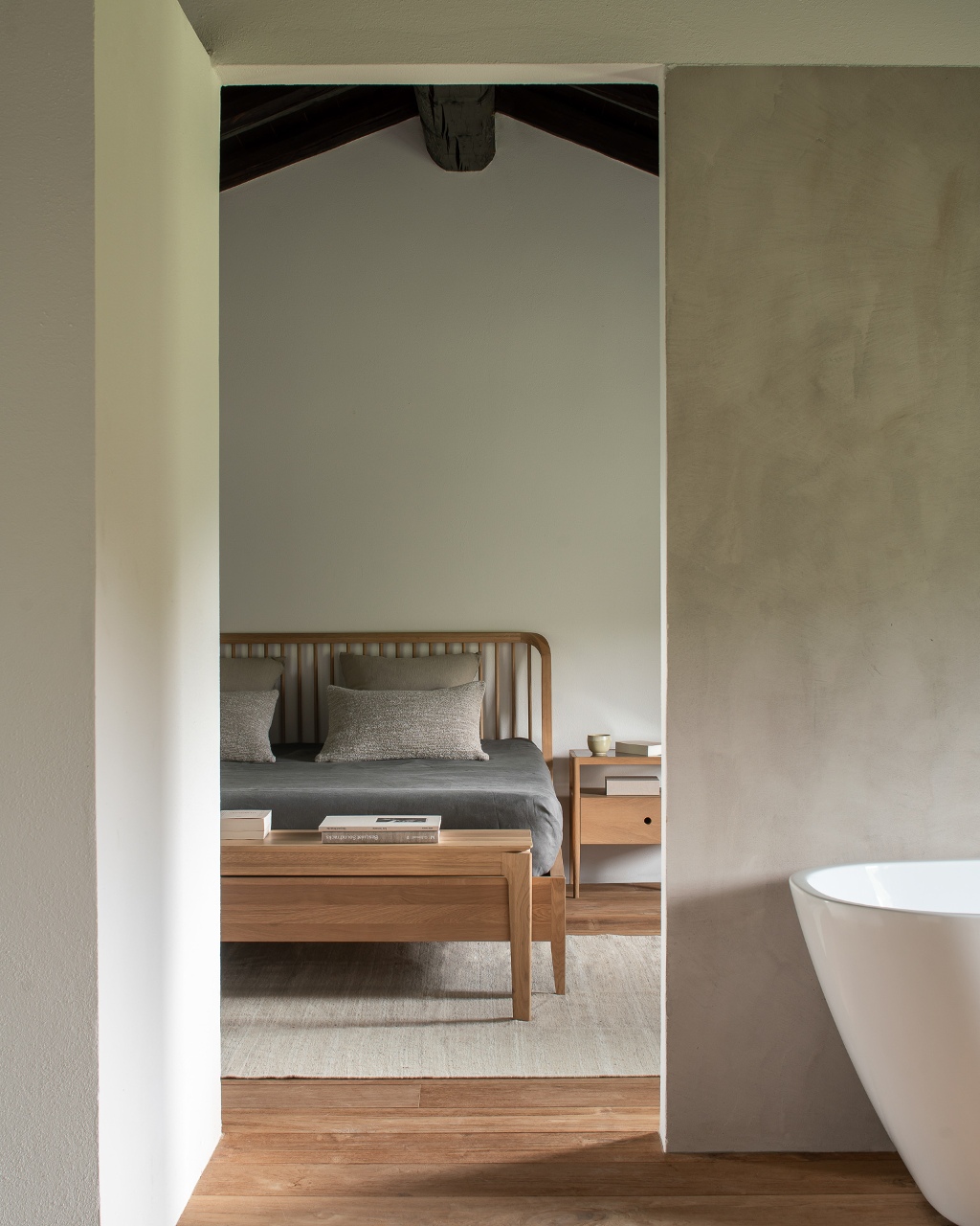 新加坡实木家具床架